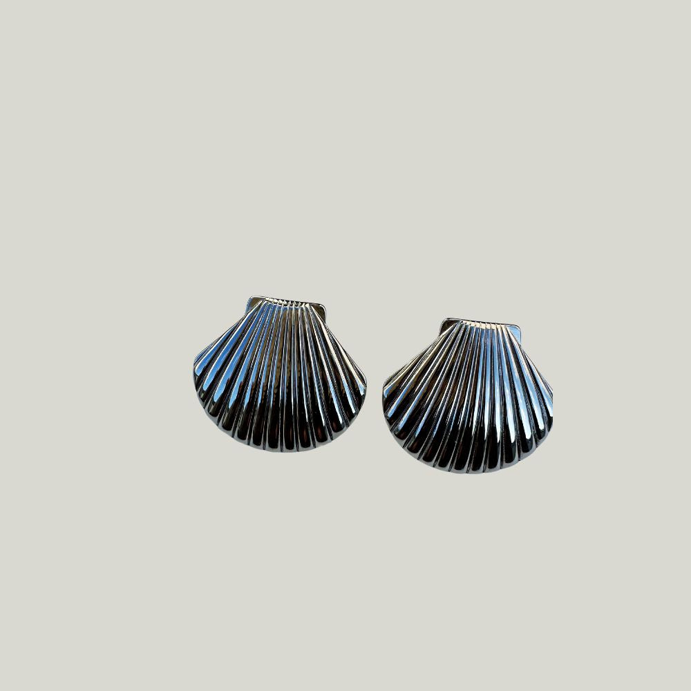 The Shell Earrings